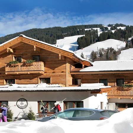 Intown Apartment Schmiede Saalbach-Hinterglemm Exterior photo