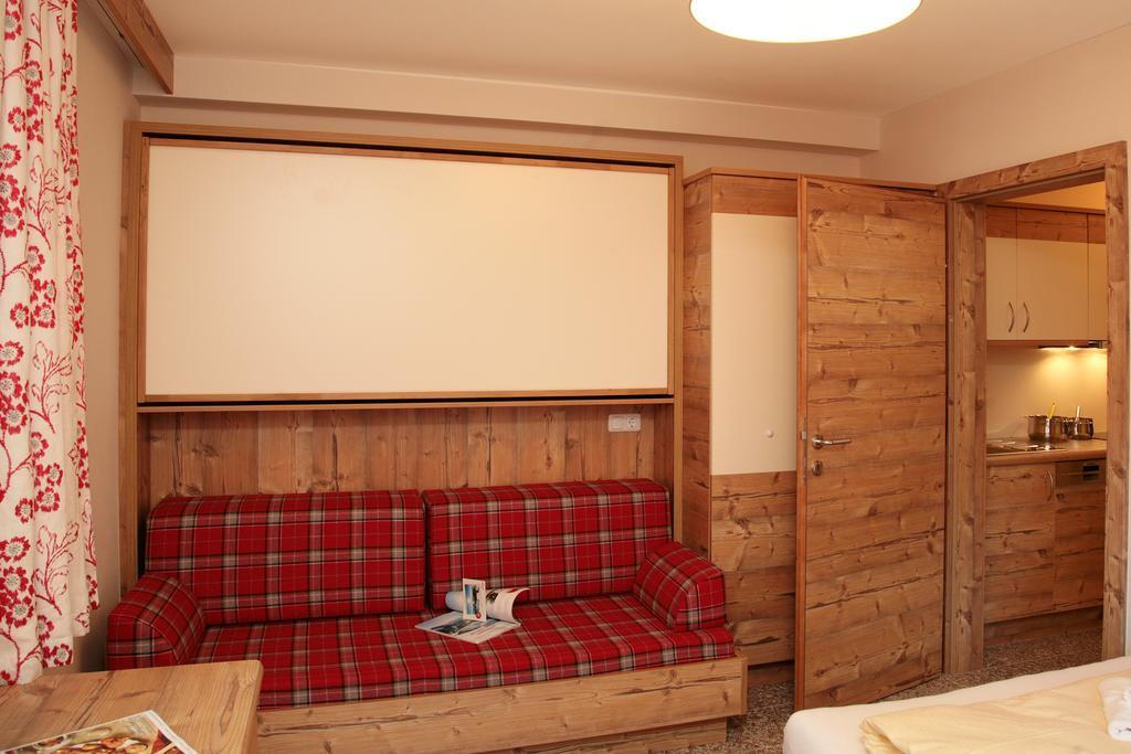 Intown Apartment Schmiede Saalbach-Hinterglemm Exterior photo