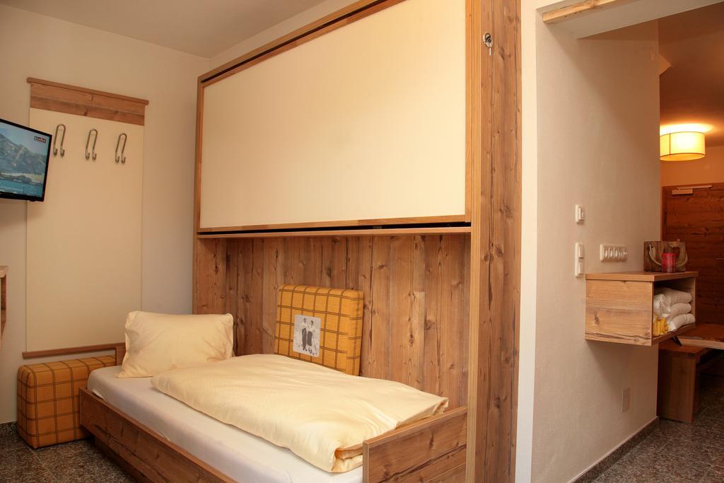 Intown Apartment Schmiede Saalbach-Hinterglemm Exterior photo