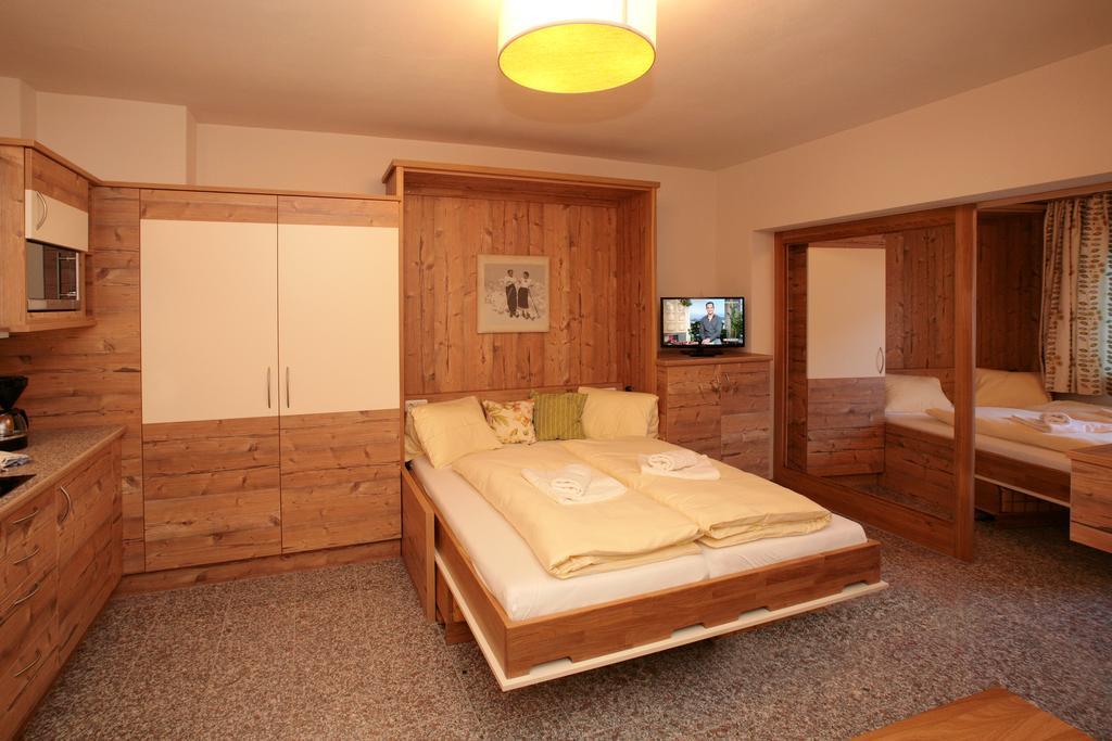 Intown Apartment Schmiede Saalbach-Hinterglemm Exterior photo